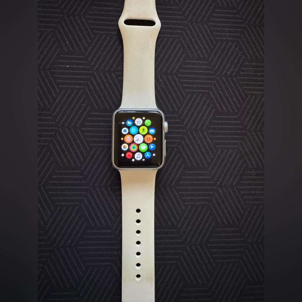 Apple Watch - Picture 4 of 4